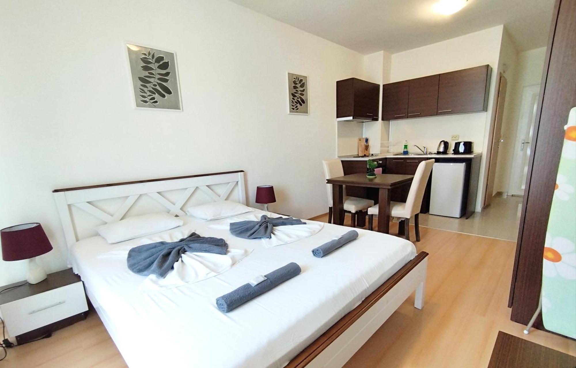 New Line Village Apartments Slantchev Briag Extérieur photo