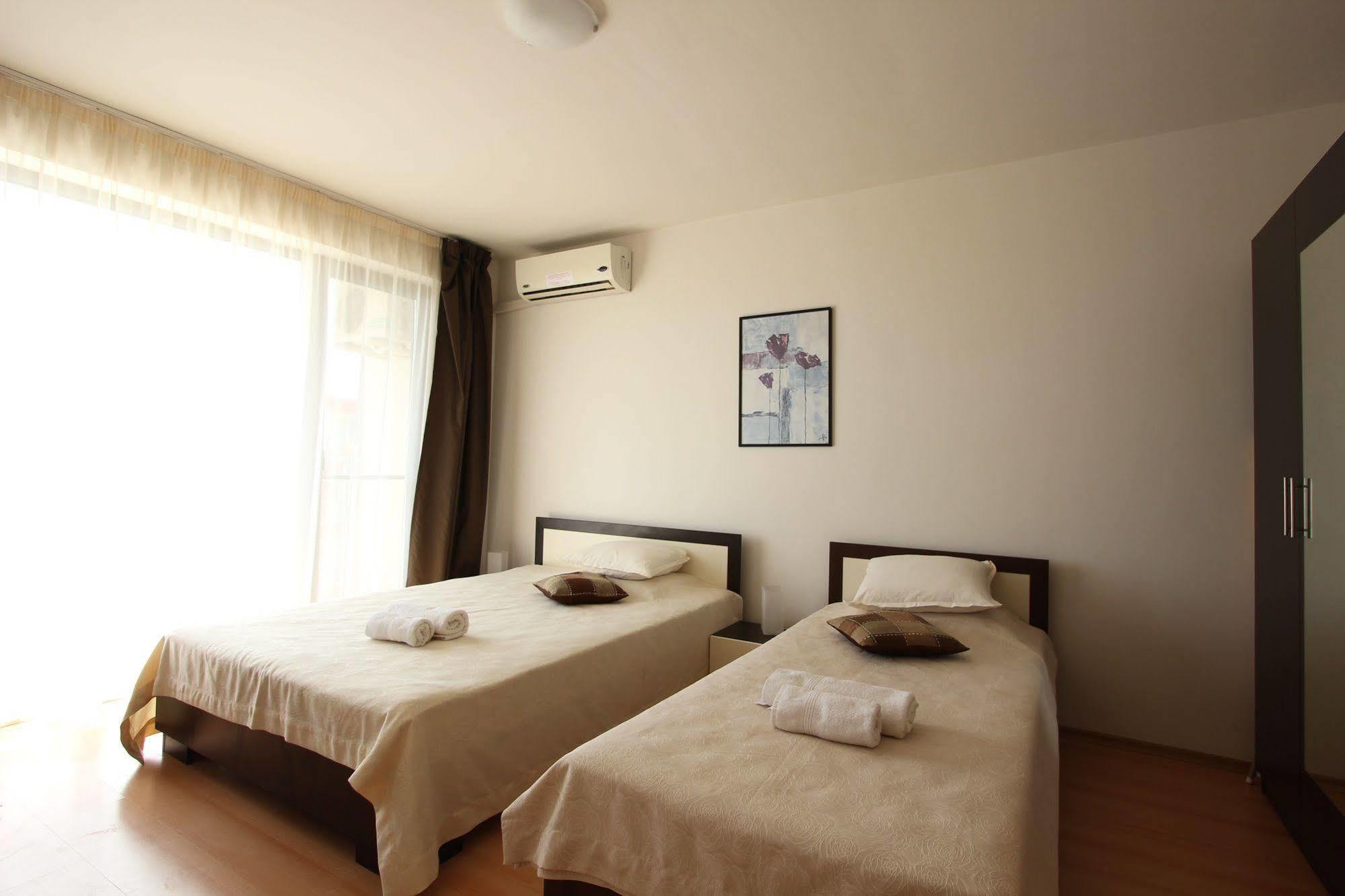 New Line Village Apartments Slantchev Briag Extérieur photo