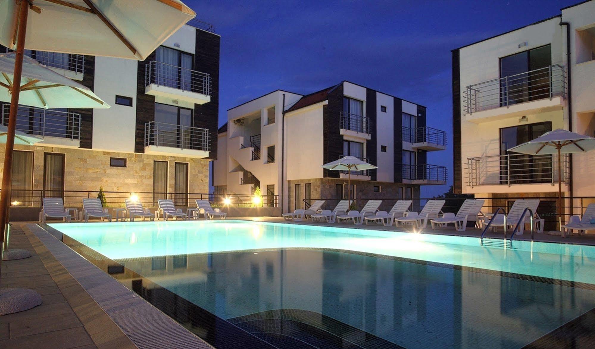 New Line Village Apartments Slantchev Briag Extérieur photo