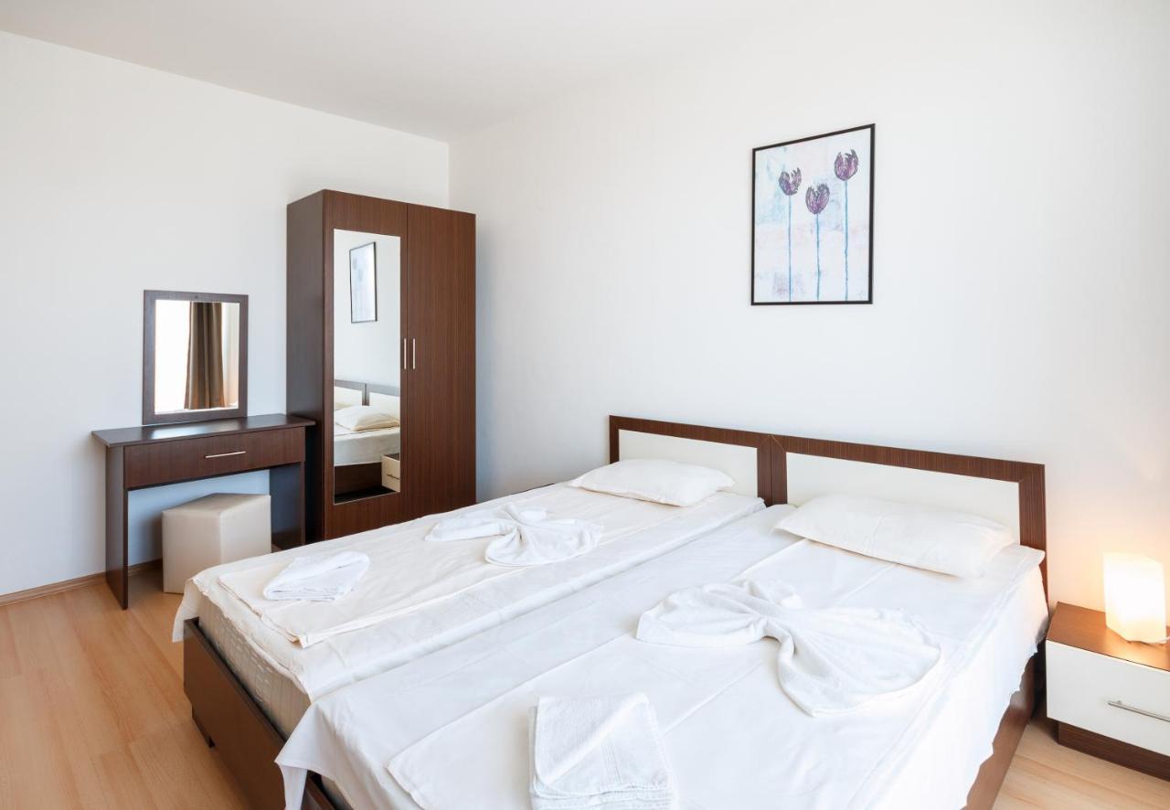 New Line Village Apartments Slantchev Briag Extérieur photo