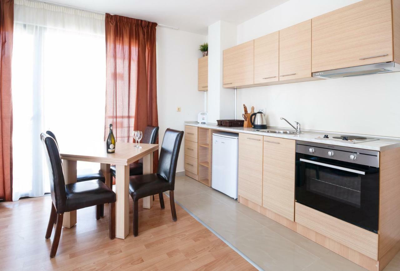 New Line Village Apartments Slantchev Briag Extérieur photo